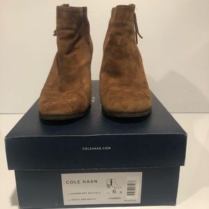 Ladies Cole Haan booties (Brown)